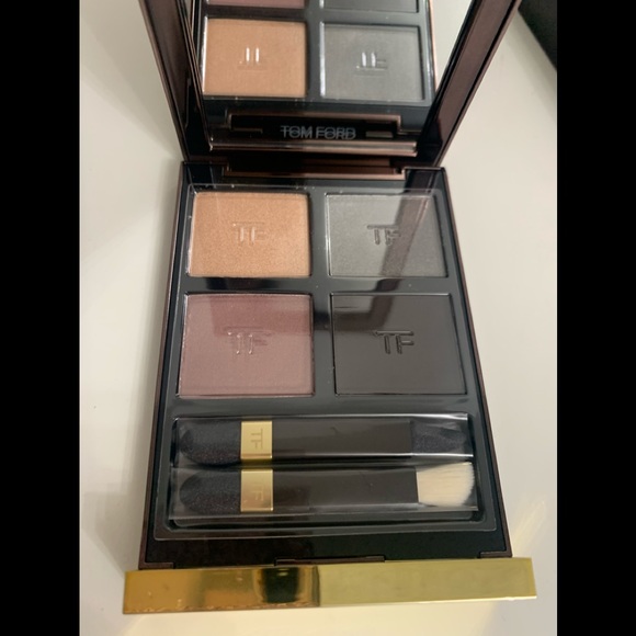 Tom Ford authentic eyeshadow quad - Picture 2 of 13
